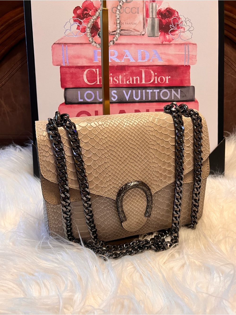 Vera Pelle Beige snakeskin-embossed genuine leather chain crossbody bag - Picture 17 of 17
